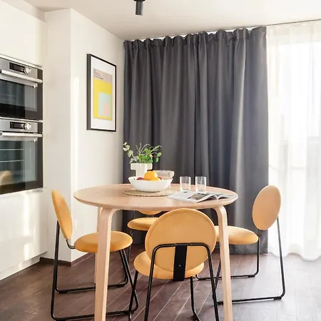 Appartamento Turnkey I With Terrace Praga
