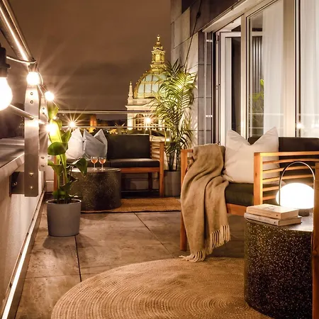 Turnkey I With Terrace * Praga