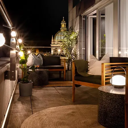 Turnkey I With Terrace Apartamento Praga